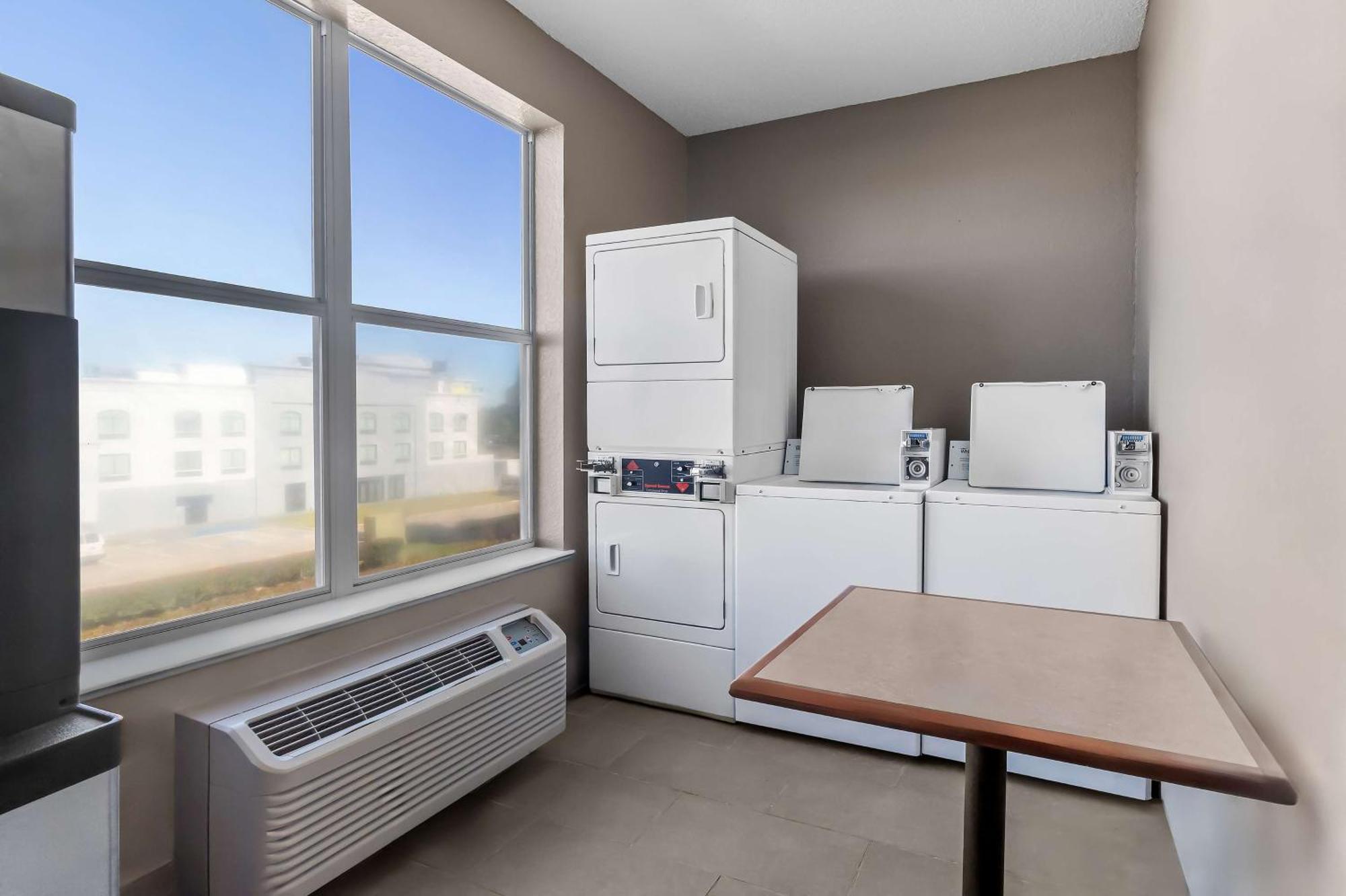 Sonesta Essential Iah Airport Jfk Boulevard - Newly Renovated 休斯敦 外观 照片