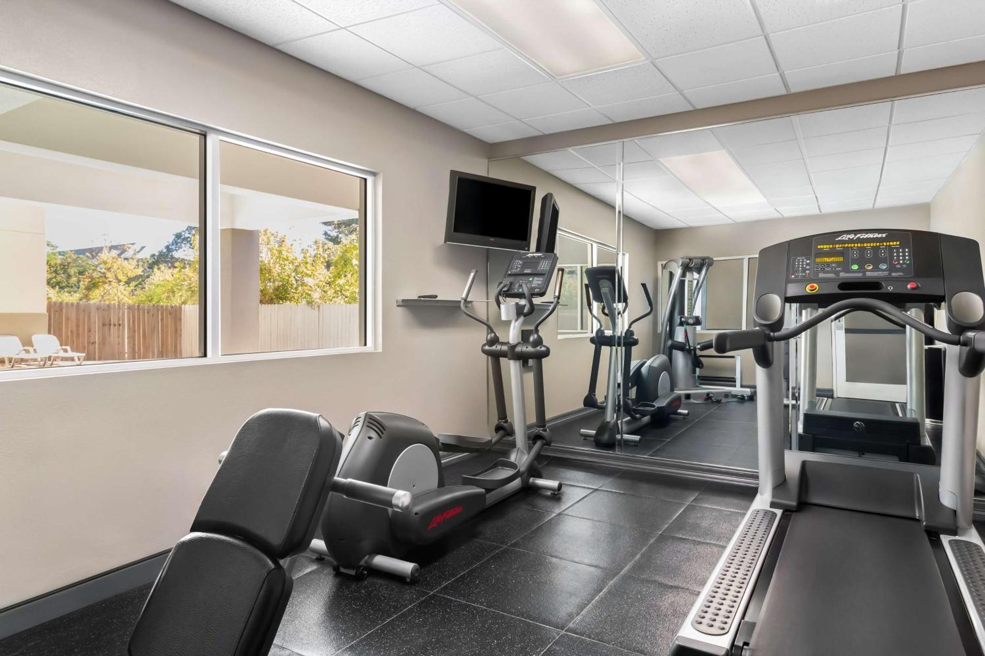 Sonesta Essential Iah Airport Jfk Boulevard - Newly Renovated 休斯敦 外观 照片